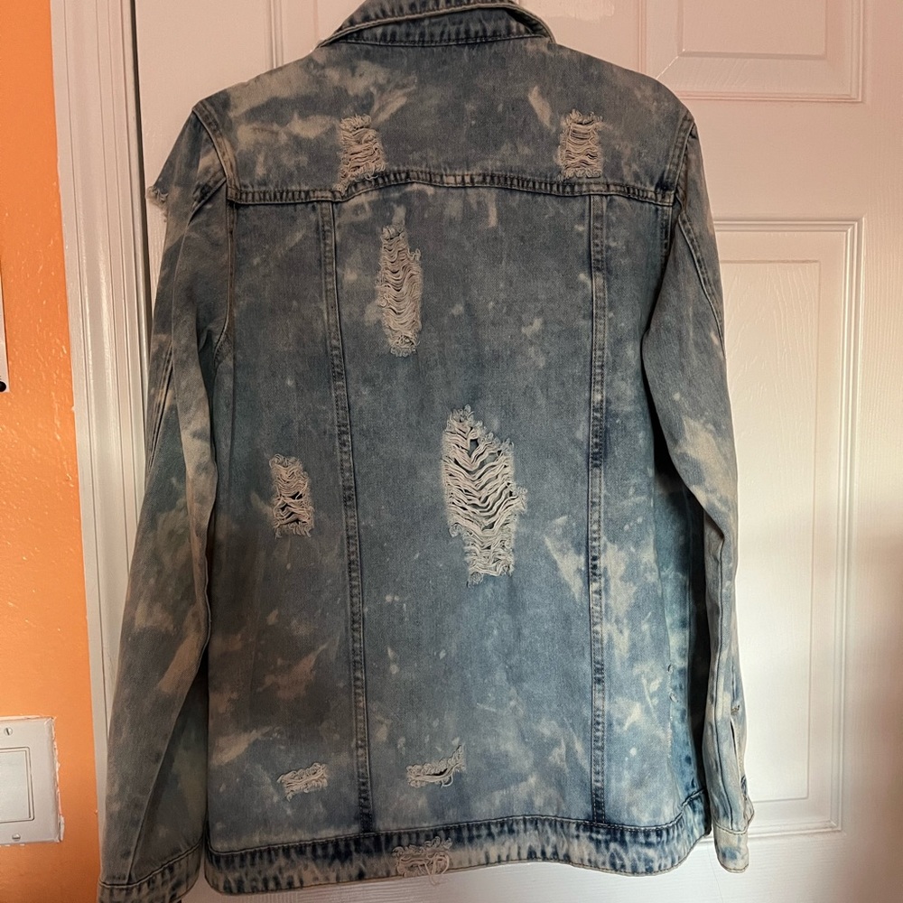✨Distressed Oversized Jean Jacket⚡️ - Picture 2 of 4
